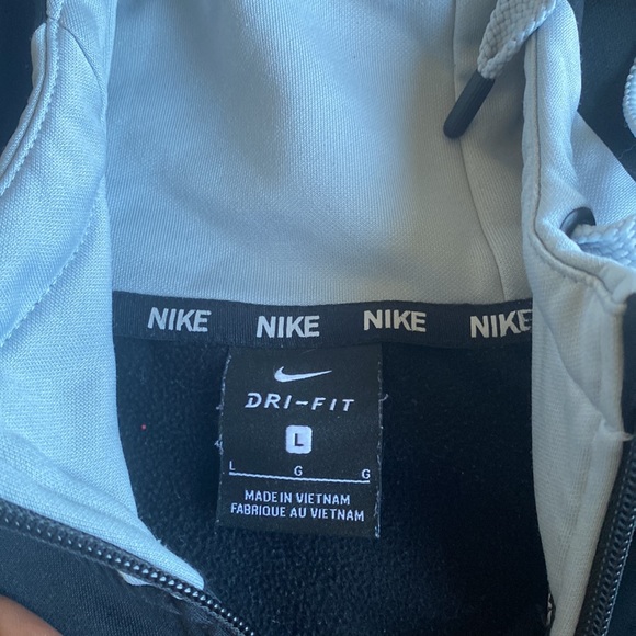 Nike Dry-Fit Just Do It Zip-up Sweater for Sale - Picture 2 of 3